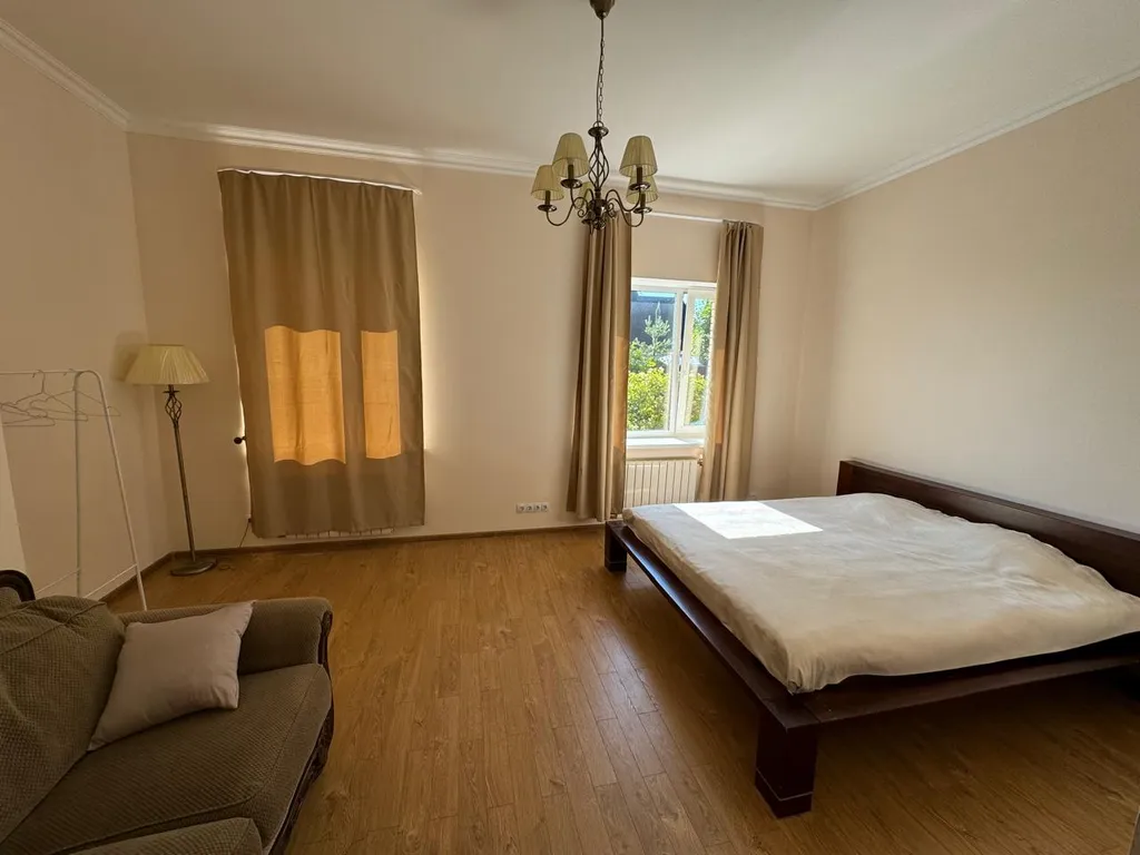 Просторный дом в шаговой доступности от Монрепо с сауной