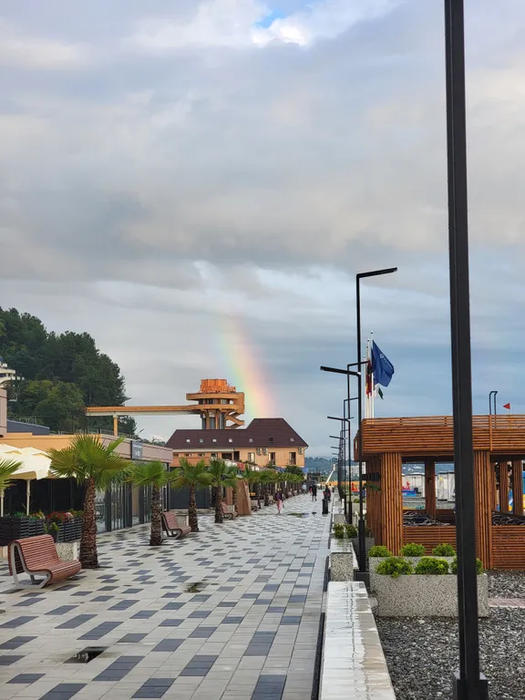 Стильные апартаменты с видом на море и горы