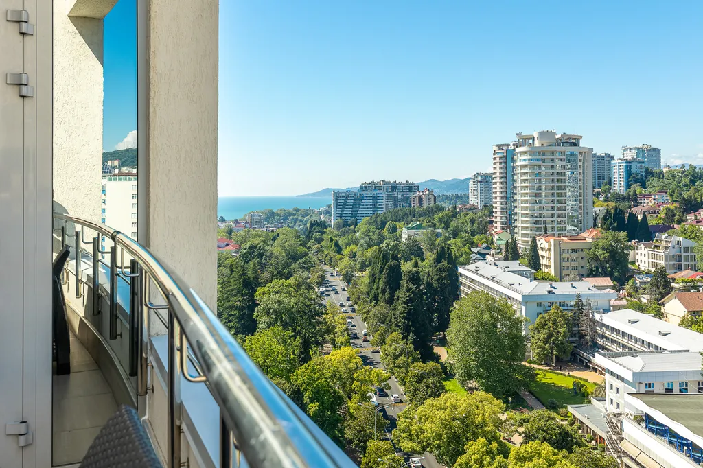 Апартамент с 2 спальнями и с 2 балконами