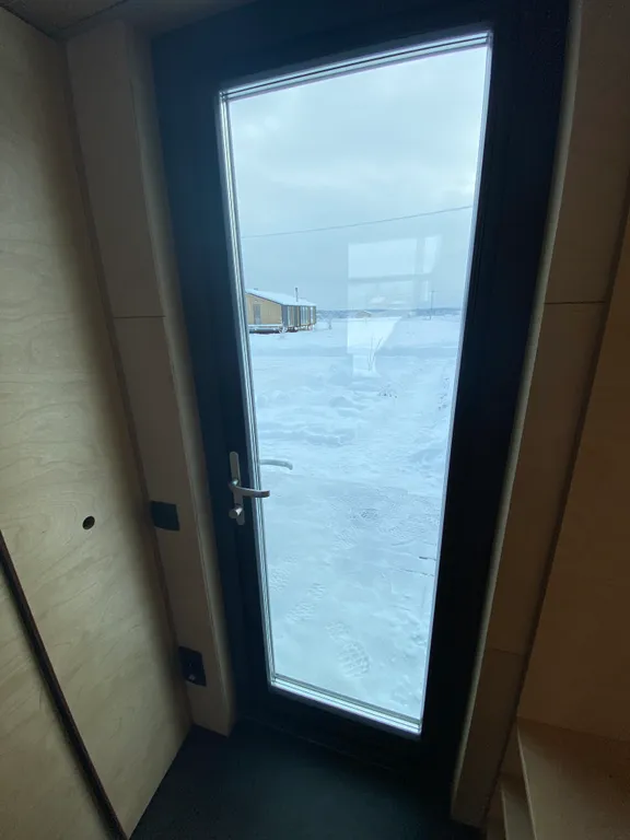 Уютный дом с панорамными окнами