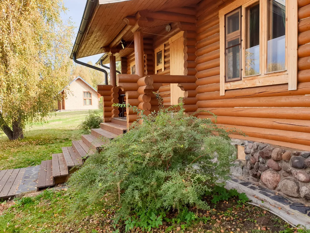 Семейный коттедж с сауной, на тихом берегу озера Воукса