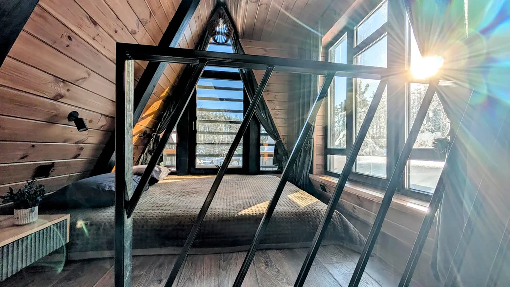 А-фрейм на нарочи видом на лес в 10 минутах ходьбы от пляжа