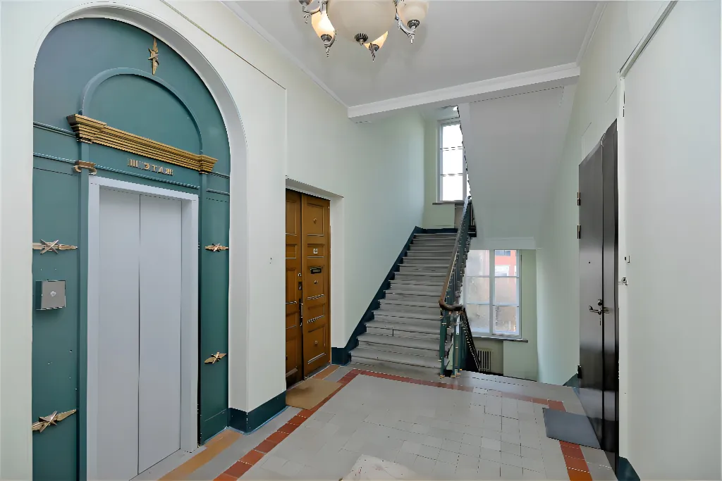 Квартира Патриаршие пруды: Элитная квартира с видом и дизайнерским интерьером — Москва