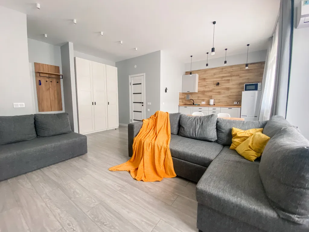 Просторная квартира с балконом вблизи подъемника