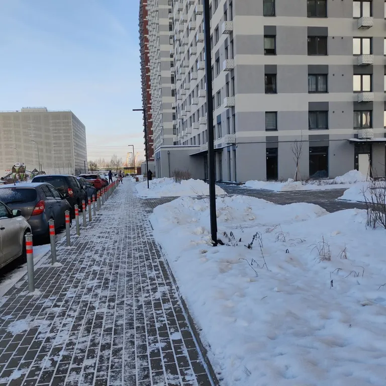 Уютная  квартира у метро !