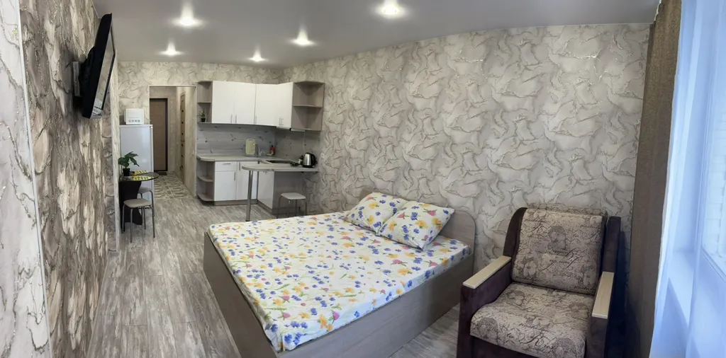 Светлая квартира-студия со свежим ремонтом и новой мебелью