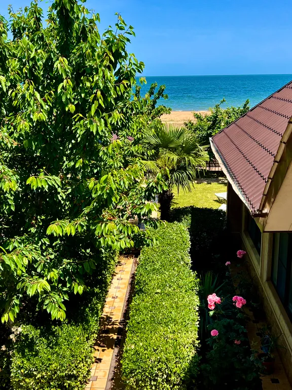 Уютный дом-дача на берегу Каспийского моря