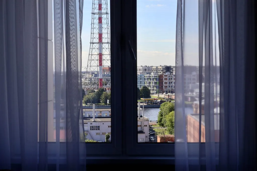 Квартира Атмосферная квартира с видом на Неву в 7 мин пешком метро Лесная — Санкт-Петербург