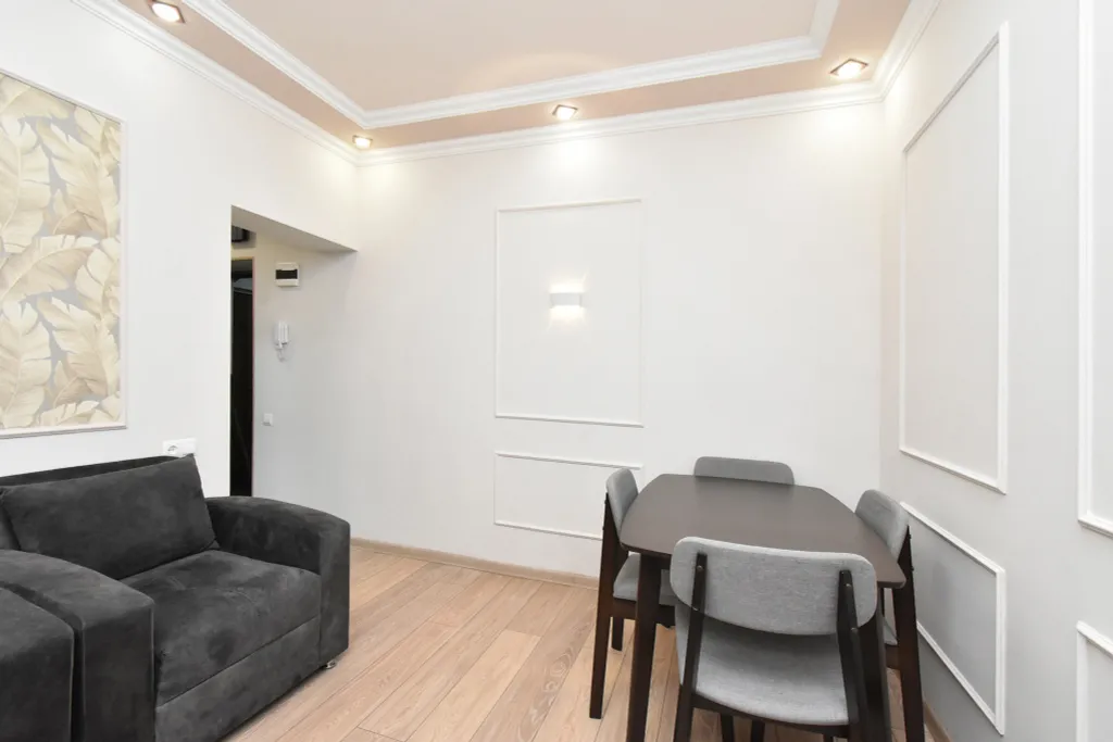 Четырёхкомнатная новая большая квартира