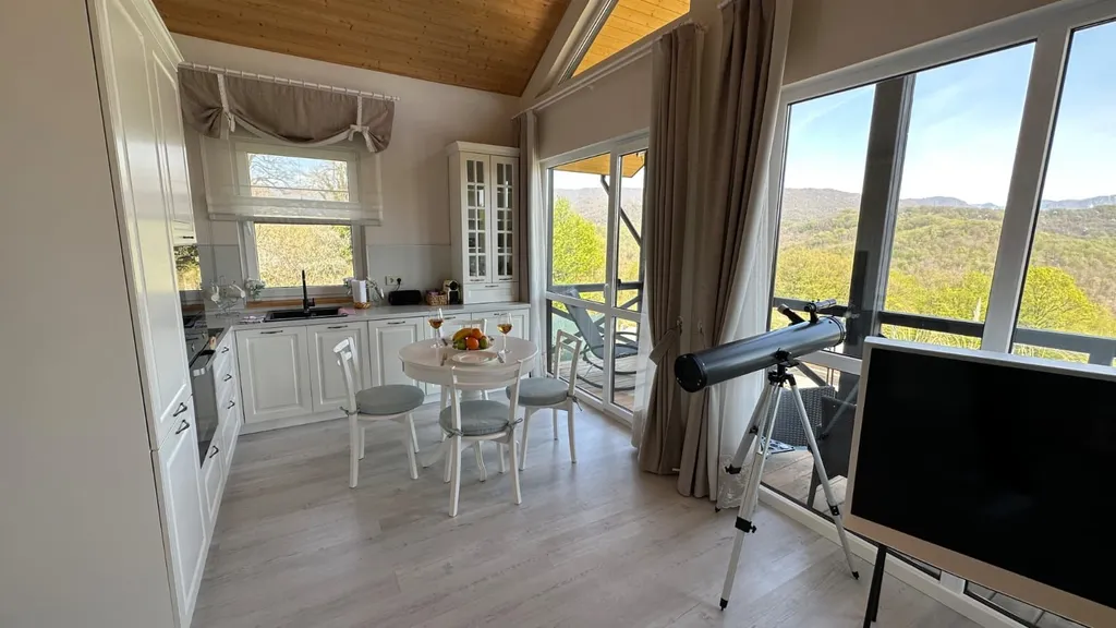 Дом в стиле шале с панорамный видом на горы