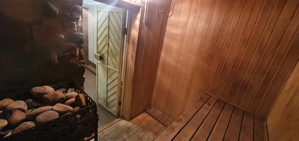 Загородный дом Филино с сауной, садом и барбекю