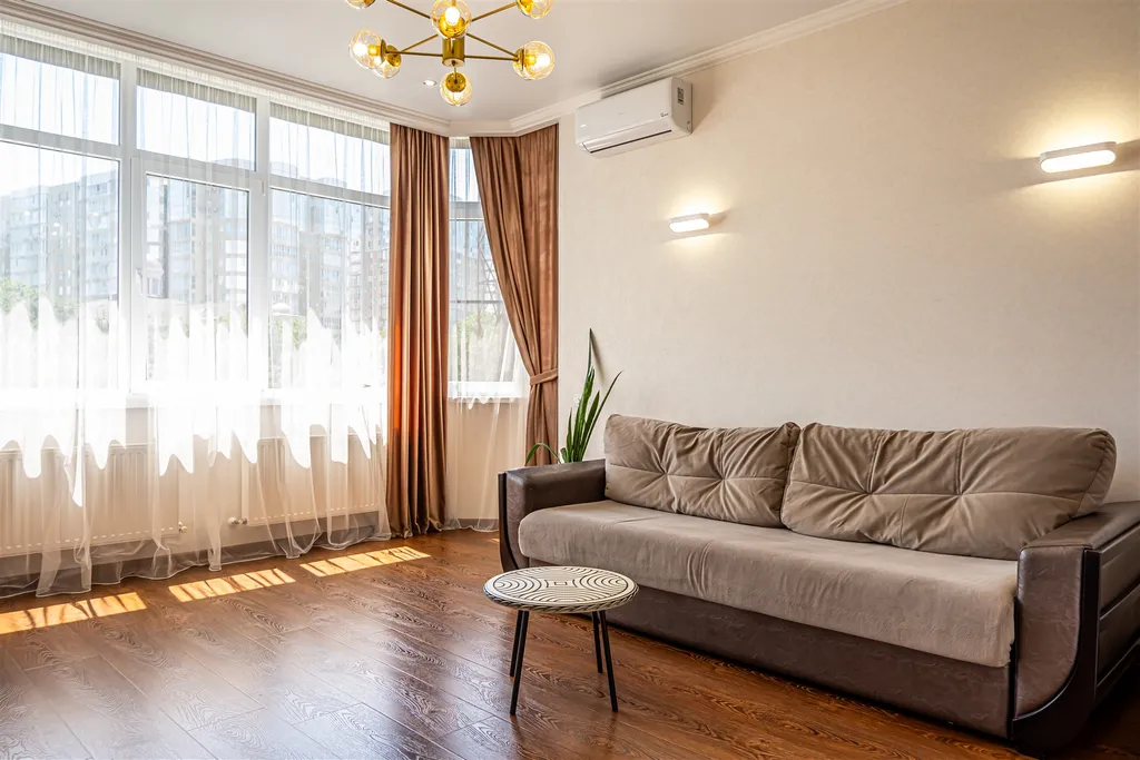 Апартаменты в центре города с видом на парк