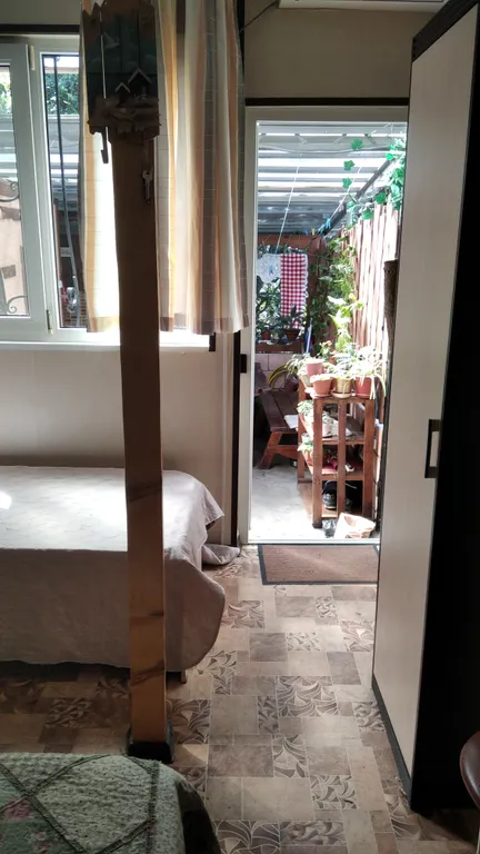 Уютный номер с двориком-беседкой