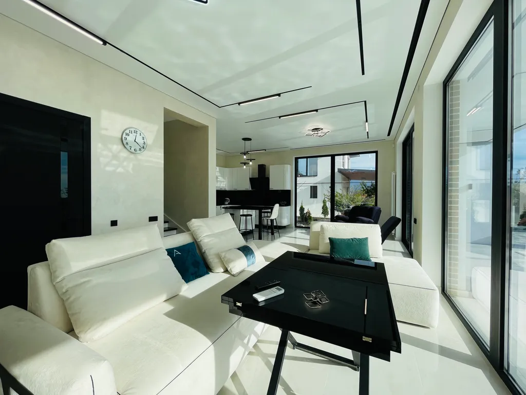 Вилла с бассейном и баней