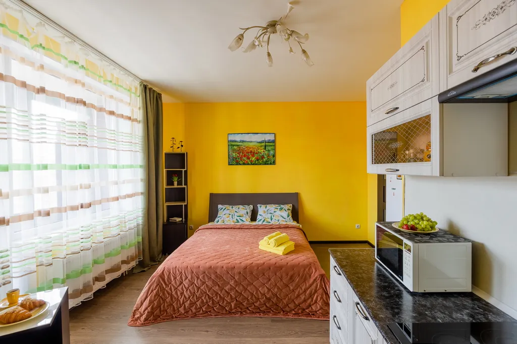 Уютная, солнечная студия