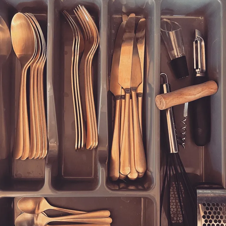 Дом-шале в окружении сосен + зона барбекю с костровой чашей и мангалом