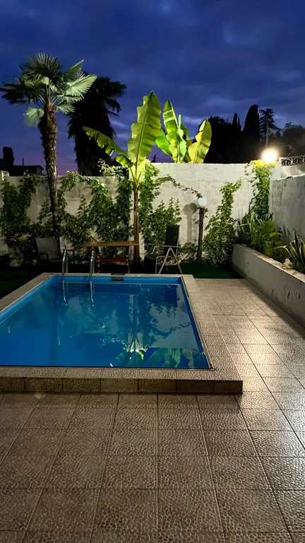 Коттедж Вилла с бассейном на холме — аренда посуточно в Сухум