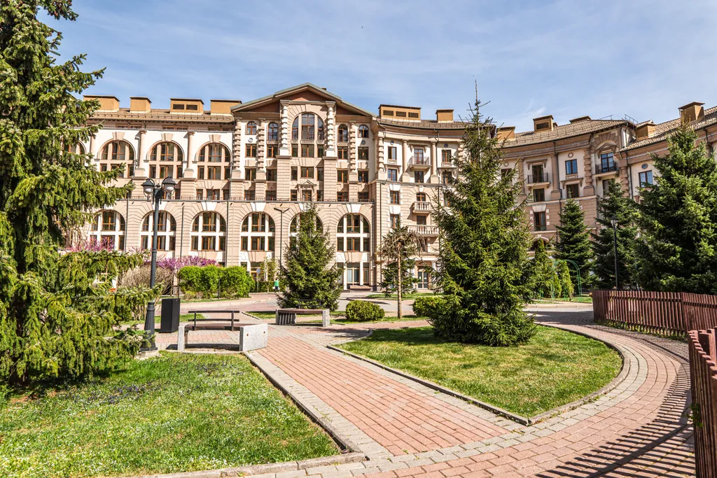 Апартаменты с новым ремонтом и 2 спальнями