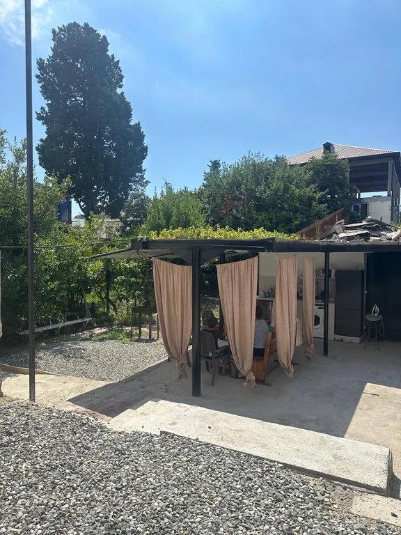 Квартира Квартира Уютный новый номер, тихий дворик в центре Гагры, 2 мин до моря — Гагра