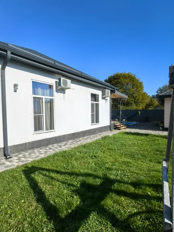 Коттедж уютный дом с подогреваемым бассейном