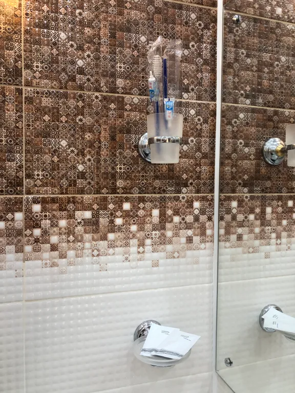 Уютная двушка в хорошем доме возле ЦУМа, рядом с Новогодней Елкой