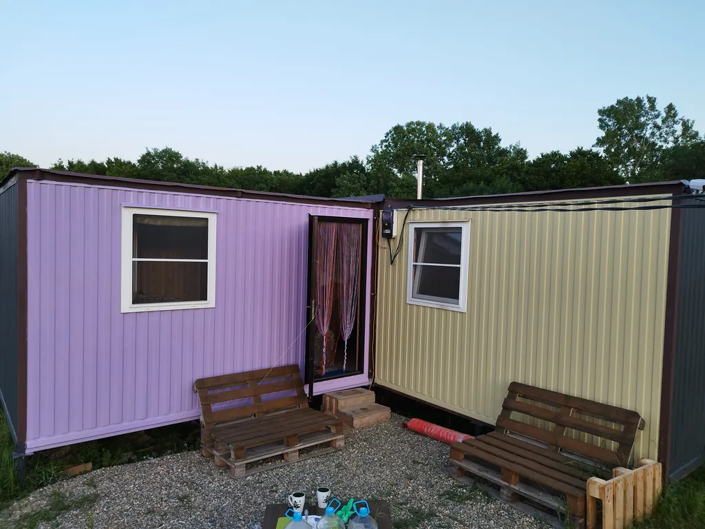 Уютный модульный домик в горах