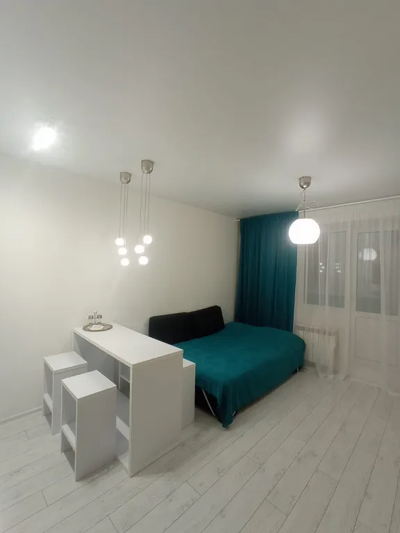 Студия в скандинавском стиле .