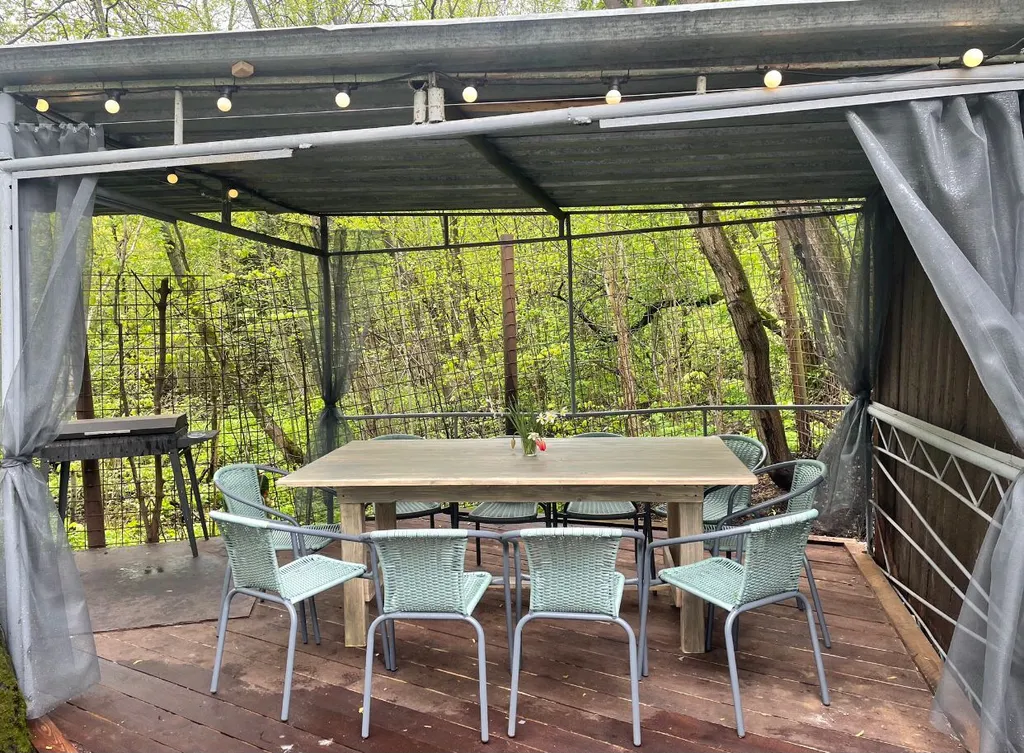 Дом на реке