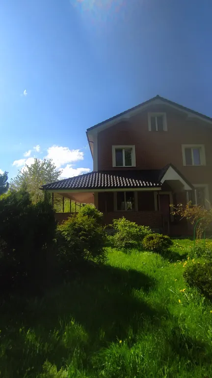 Весь первый уютный этаж с видом на природу