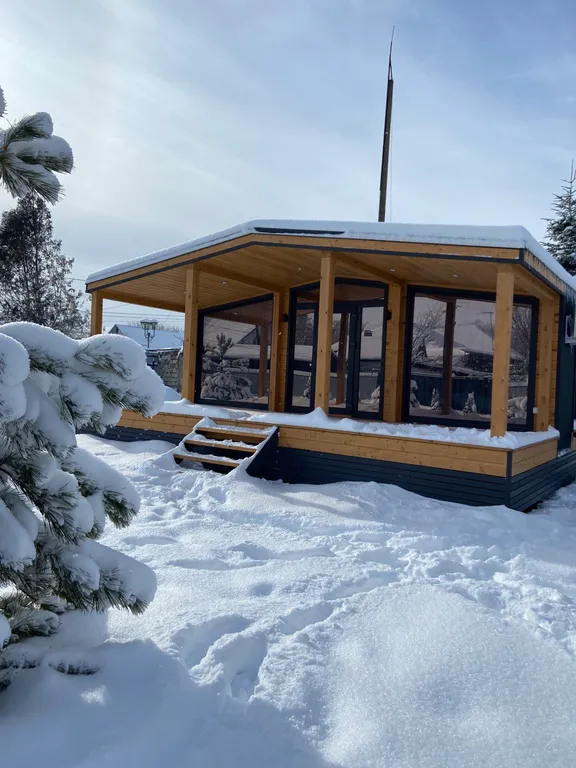 Деревянный уютный дом