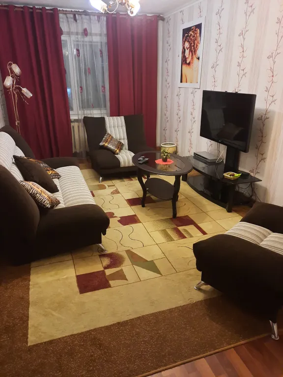 Уютная и теплая квартира в центре города — аренда посуточно в Воркута