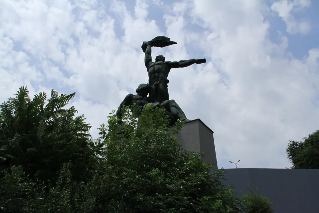 Квартира в тихом месте близко к ЖД вокзалу