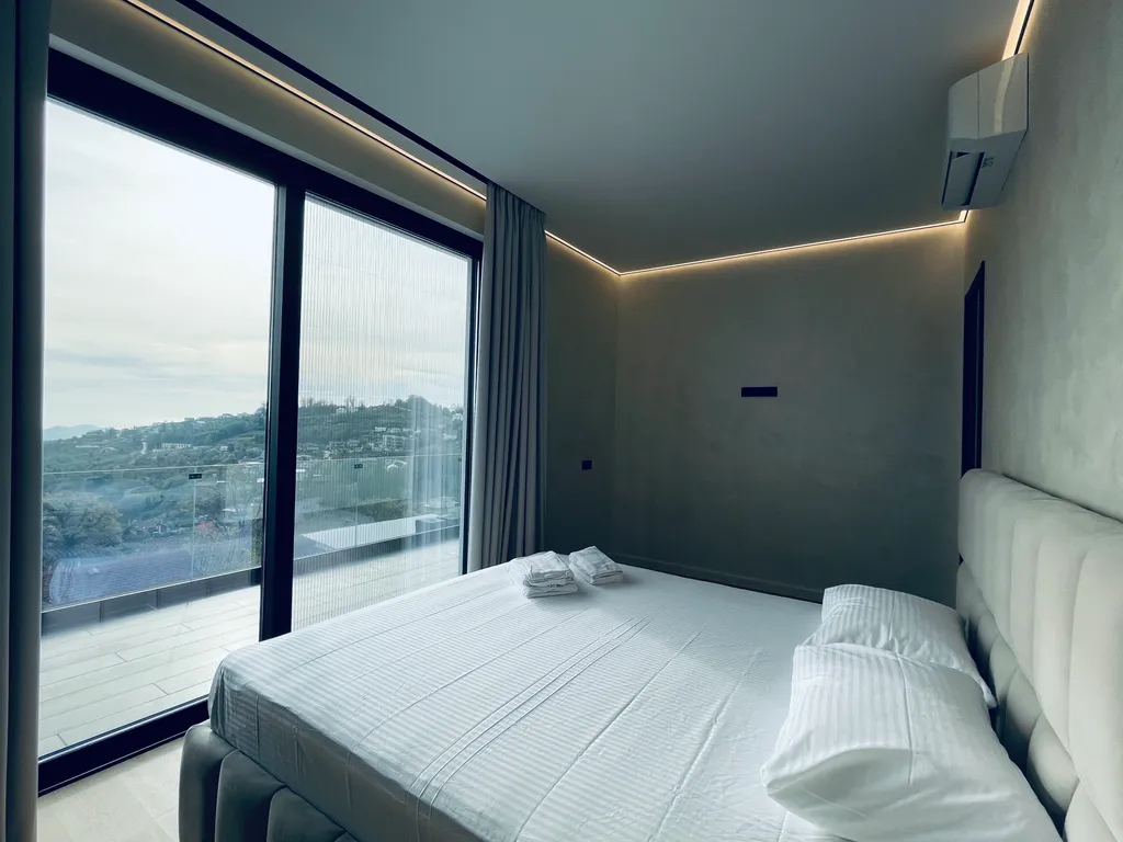 Вилла с бассейном и баней