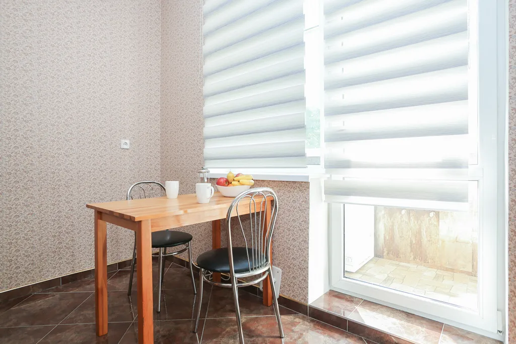 Светлая двухкомнатная квартира в тихом зелёном районе