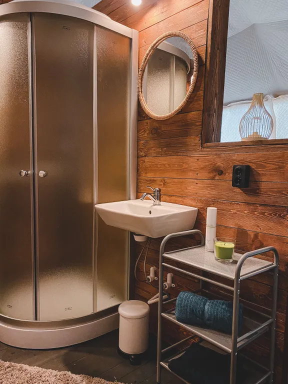 Коттедж 1-комнатный Дом — Волхов