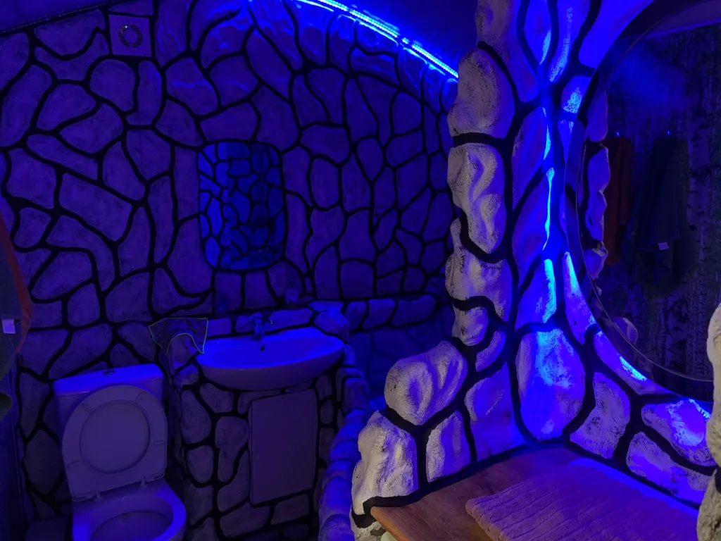 Просторный дом с баней и бассейном