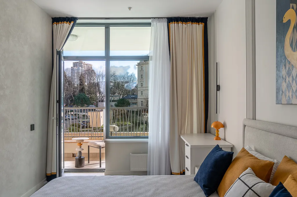 Двухкомнатный Lux с одной спальней