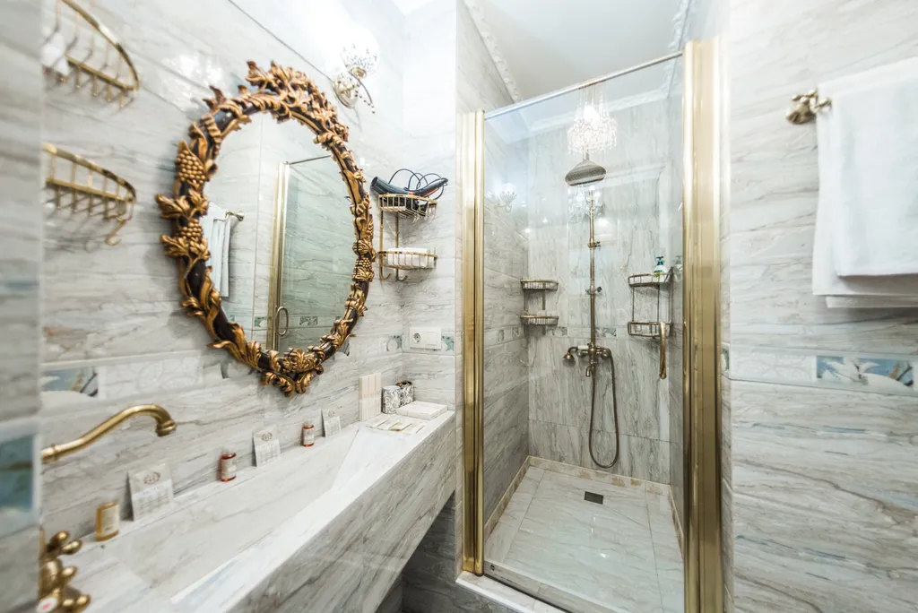 Пентхаус с бассейном и видом на море