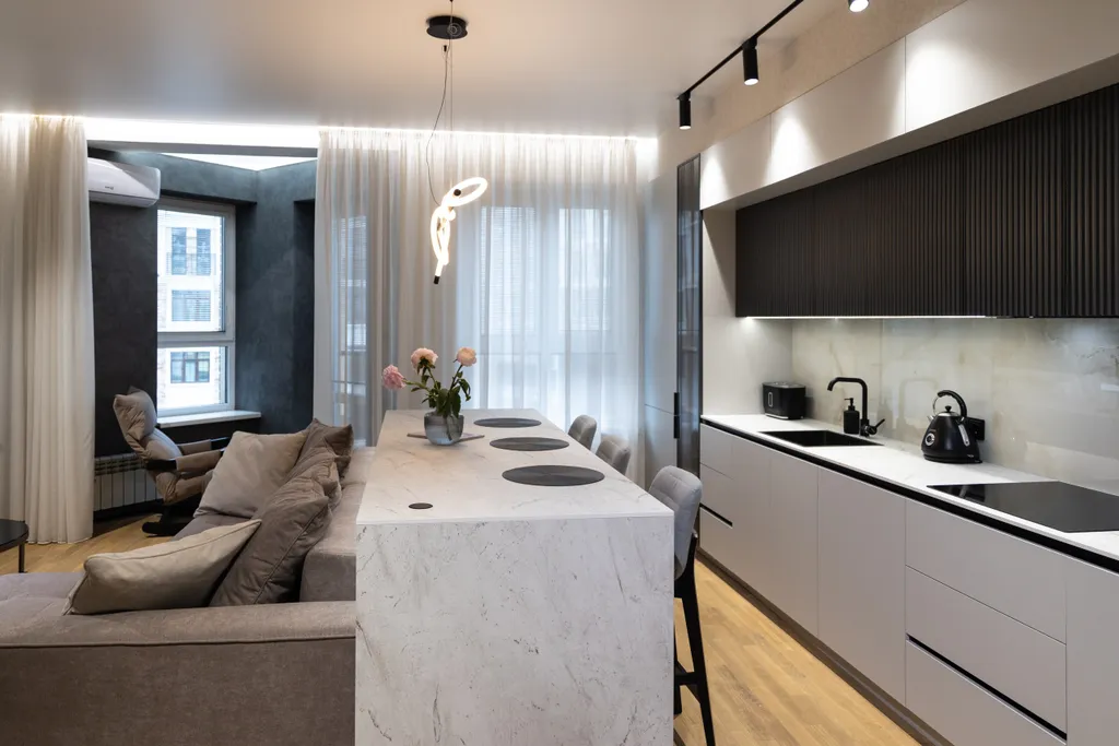 Дизайнерский апартамент с видом на море