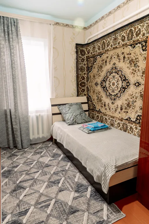 Уютный дом в тихом месте недалtко от центра посёлка