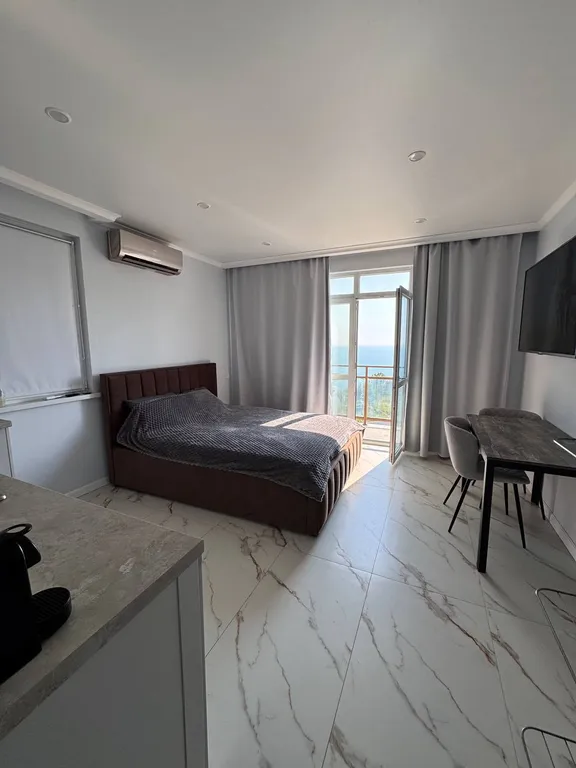 Квартира Апартаменты с видом на море + большой балкон — аренда посуточно в Хоста