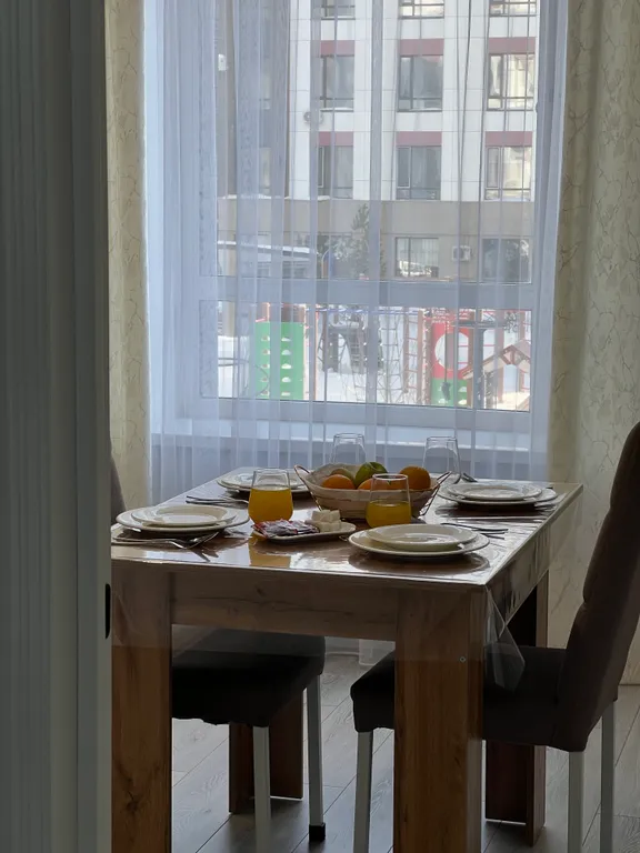 В центре, левый берег, рядом возле Хан Шатыр, кардиология, ННЦМД