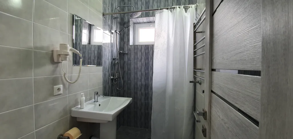 Светлые апартаменты в центре Витязево