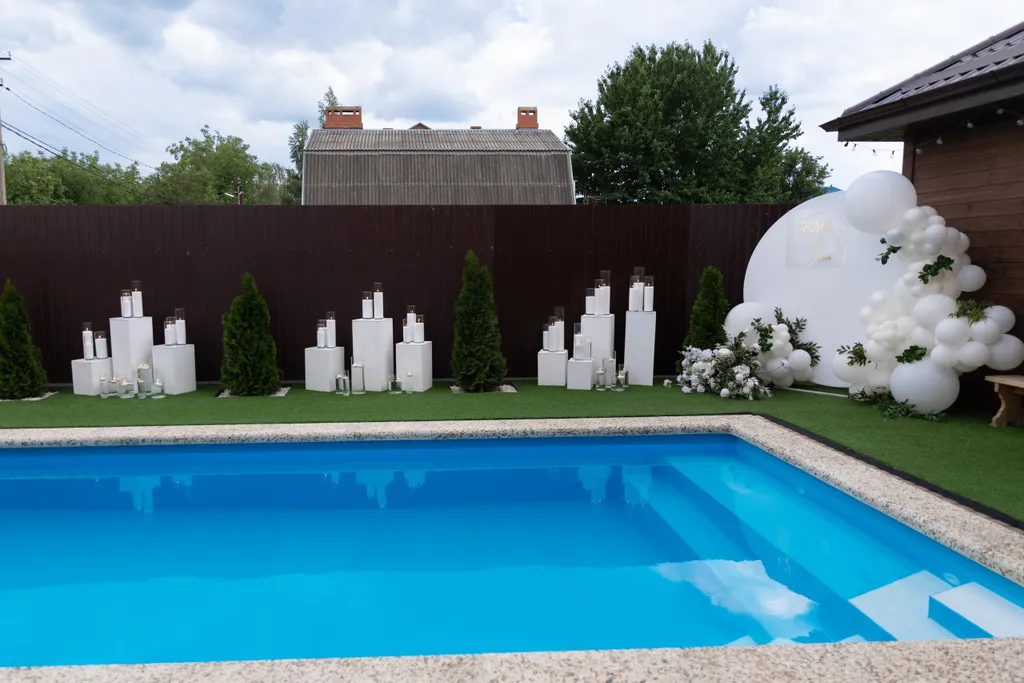 Коттедж с баней и теплым бассейном