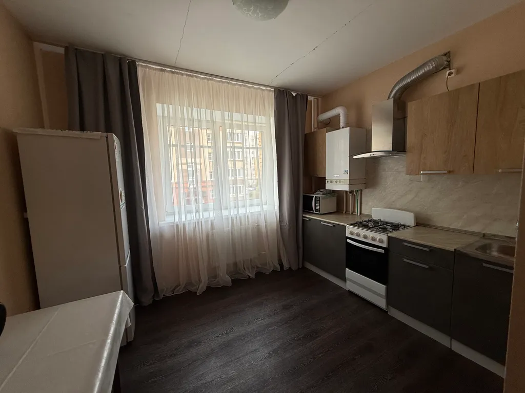 Уютная квартира в тихом районе — аренда посуточно в Великий Новгород