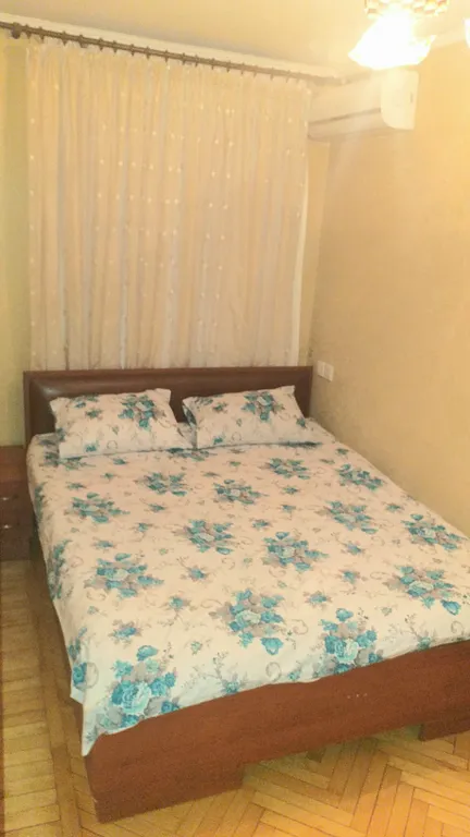 Квартира в центре, в старинном архитектурном доме