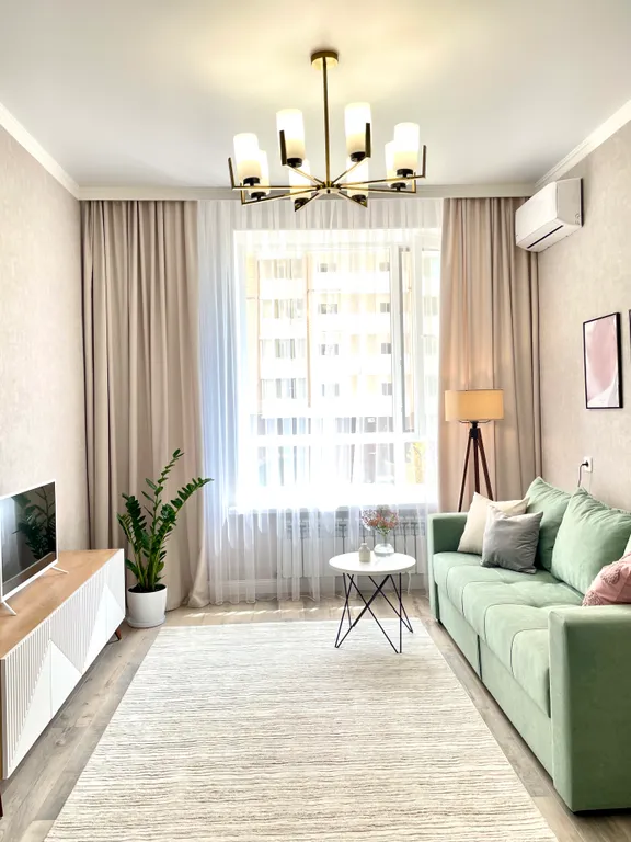 Красивая квартира в центре правого берега возле Набережной