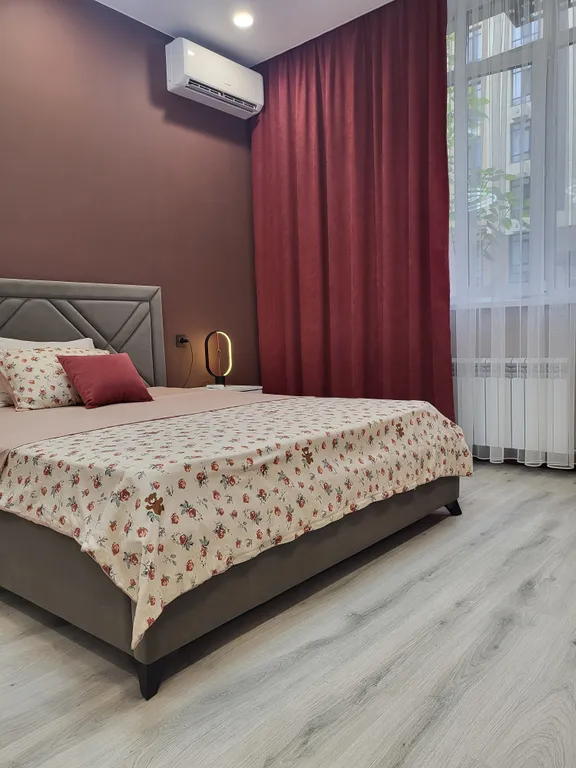 Евродвушка с авторским дизайном, в центре, около Мега парка