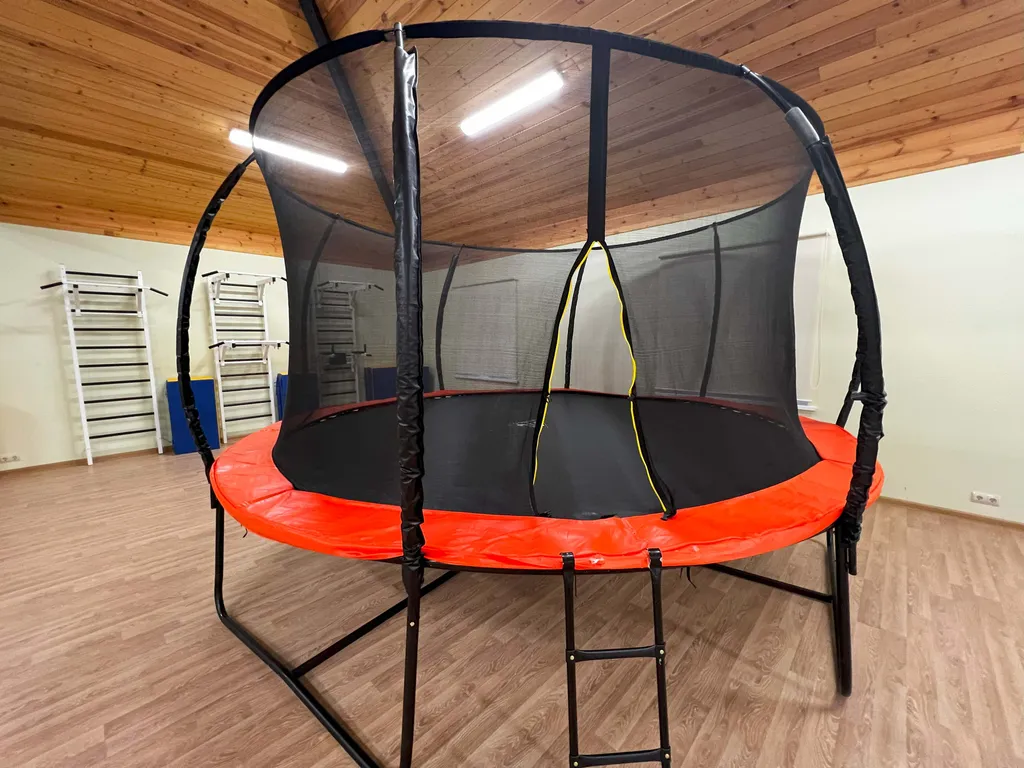 Коттедж 2-этажный у леса