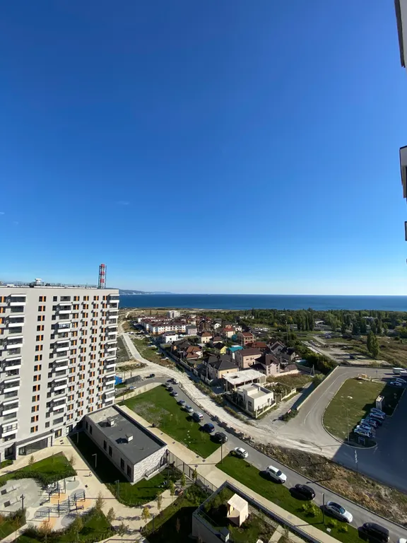 С видом на море, Григорьева